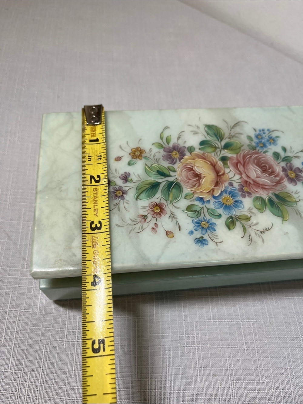 Genuine alabaster jewellery box trinket dish
Italy, Giftcraft Ltd
Vintage - Picture 7 of 9